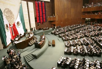 Bloquea MORENA subir a Tribuna caso de Adán Augusto